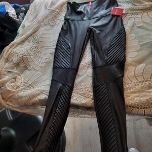 Spanx  Faux Leather Moto Leggings (Large)